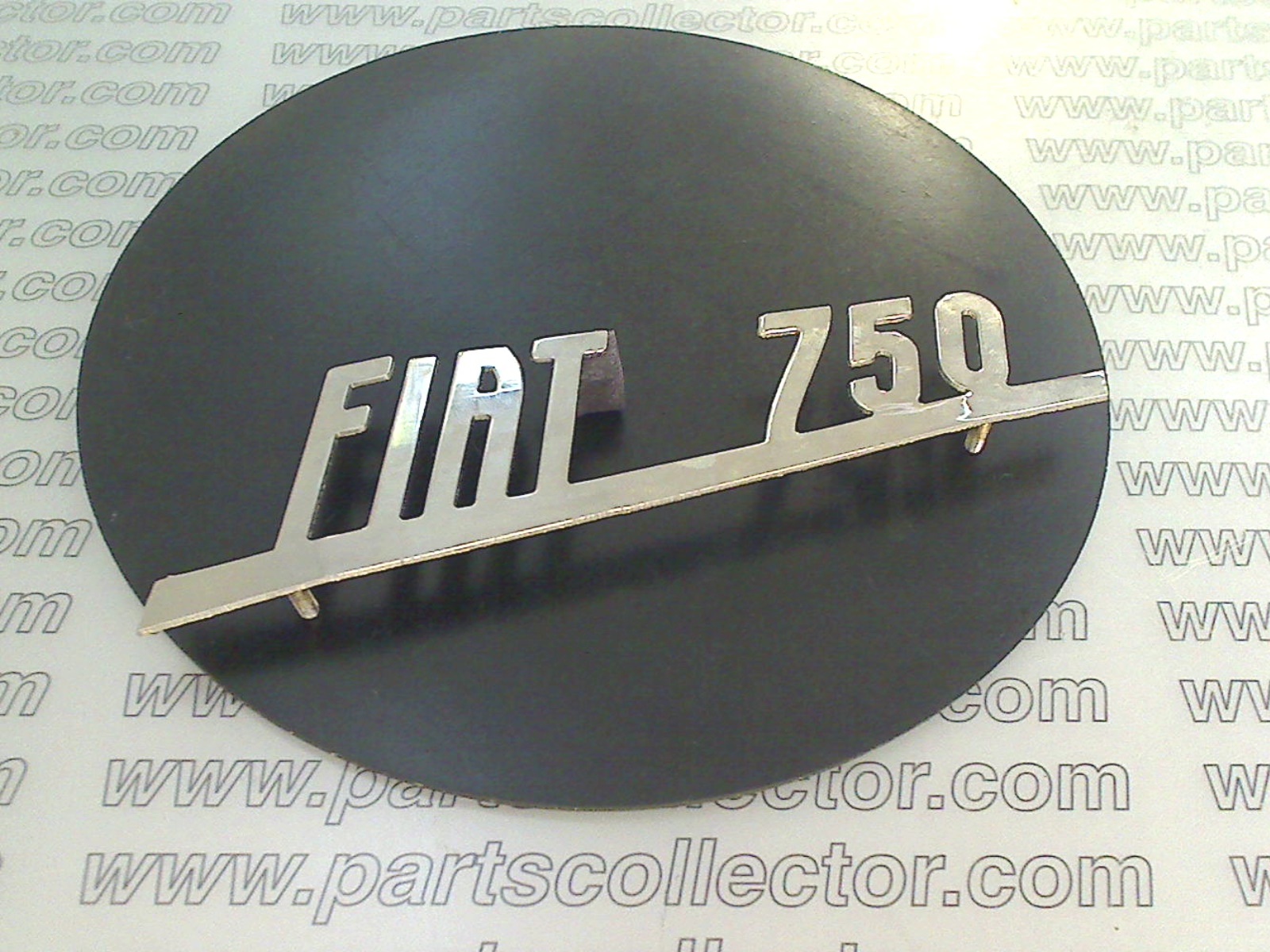 FIAT 750 EMBLEM